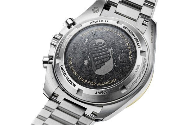 OMEGA fondo.jpg