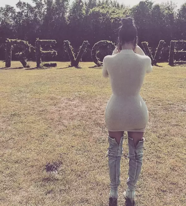 Kim y Kanye han asegurado que Taylor Swift tenía conocimiento de la canción en la que se le descalifica, sin embargo, ella argumenta que nunca escuchó la canción completa.