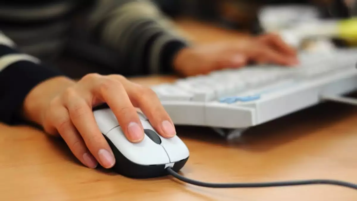 hacker computadora internet teclado