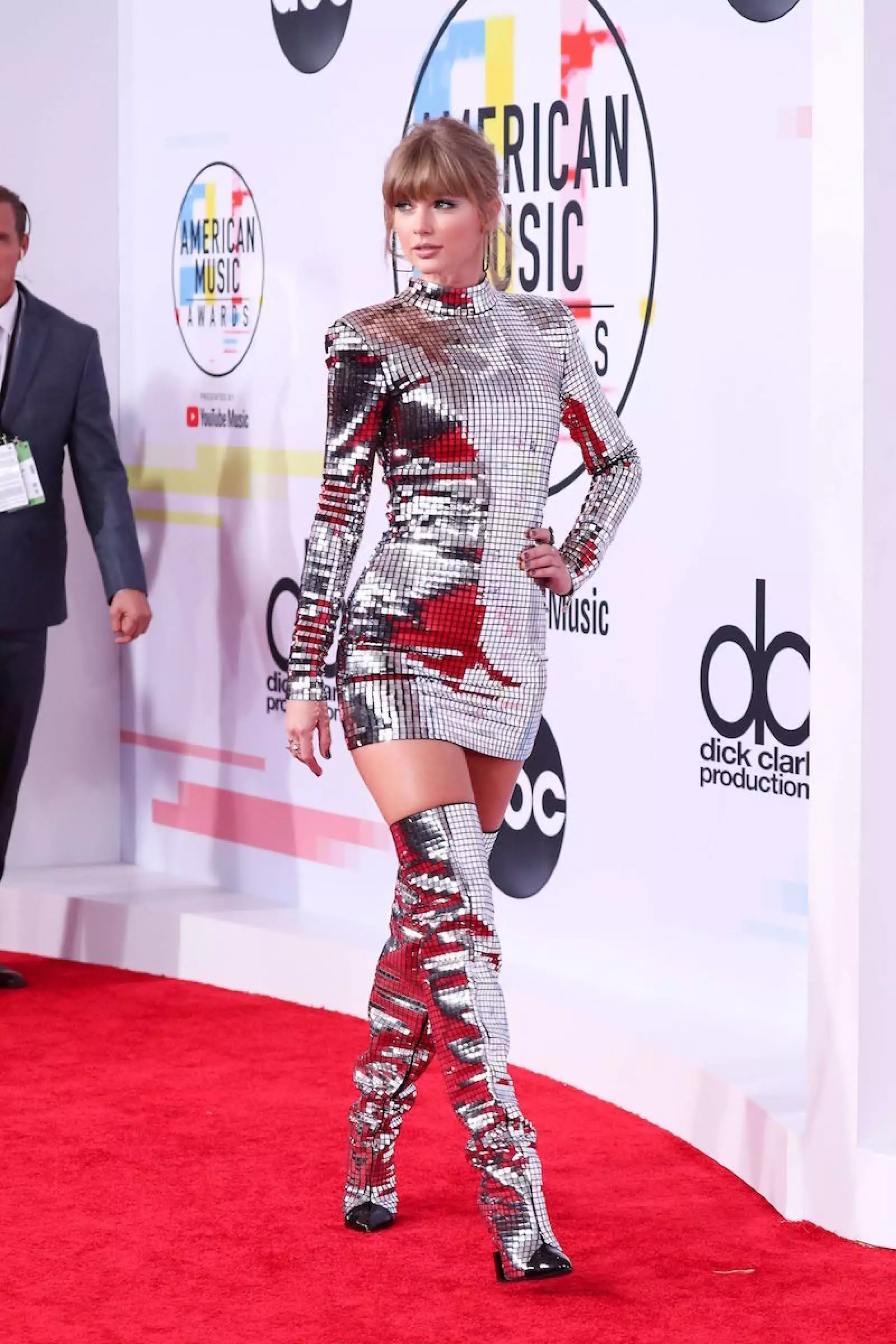 Los mejores looks de los American Music Awards 2019