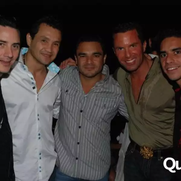 Fiesta en yate de Marcos Constandse