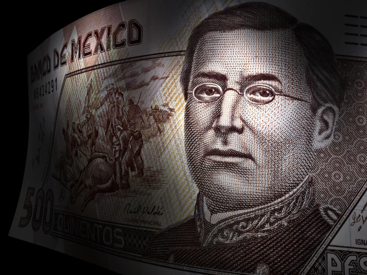 Ignacio Zaragoza's close up in a five hundred pesos bill