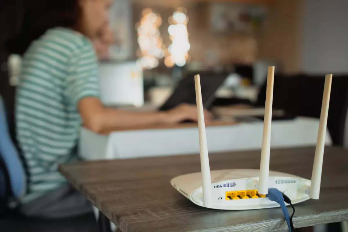 ¿Contratar Totalplay, Izzi o Telmex? Así puedes comparar planes de internet de hogar
