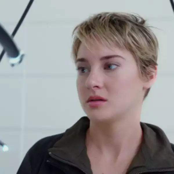 Shailene Woodley todavía tiene mucho que pelear por tumbar al sistema como la heroína Tris de la trilogía de Divergent, esta vez en la secuela de la cinta YA llamada Insurgent.