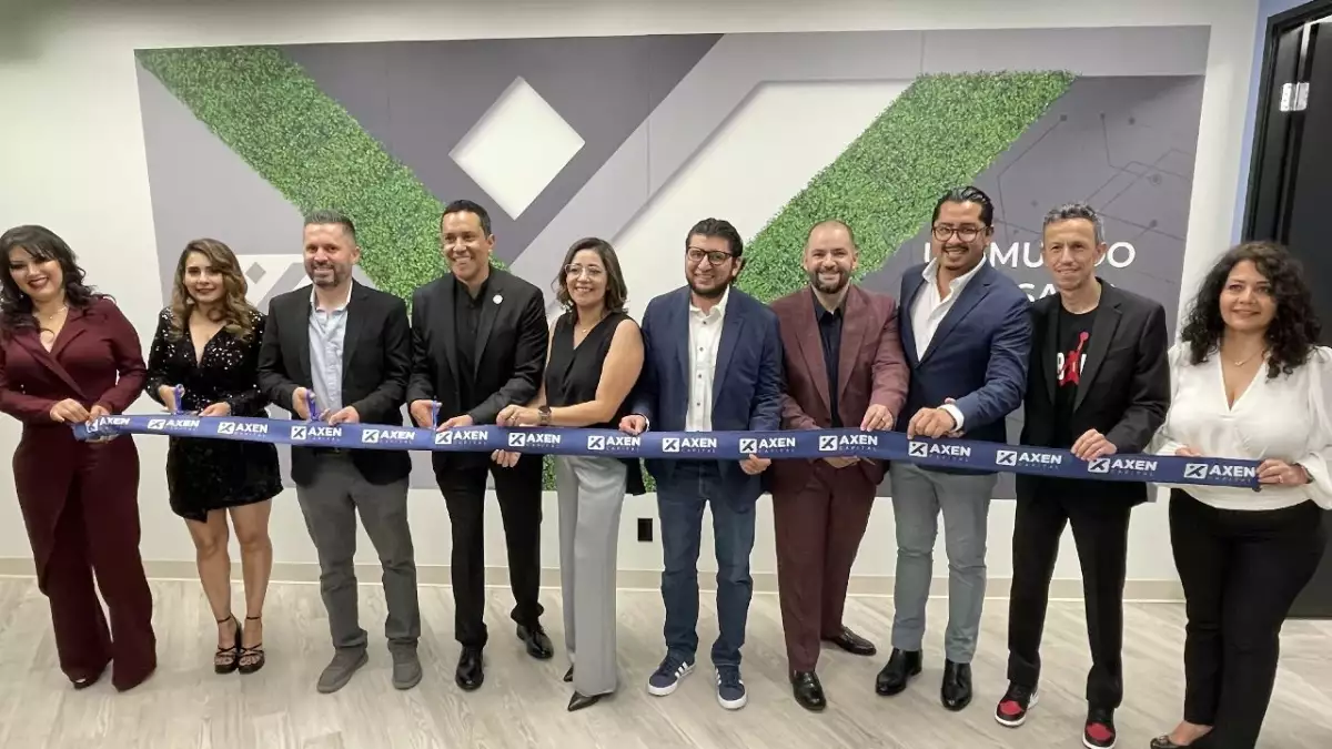 Axen Capital Oxnard corte de listón
