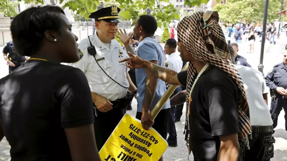 policia baltimore