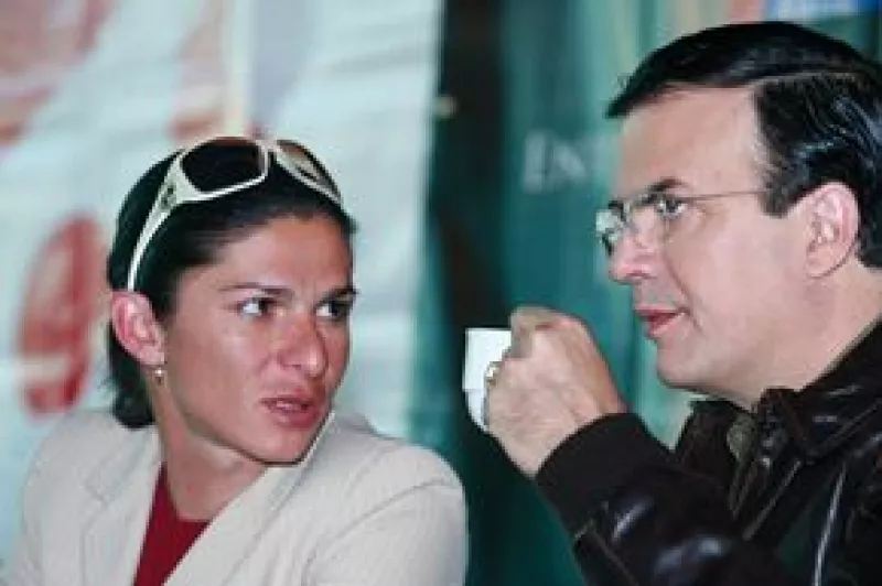 La ex velocista renunció como titular del Instituto del Deporte para postularse.