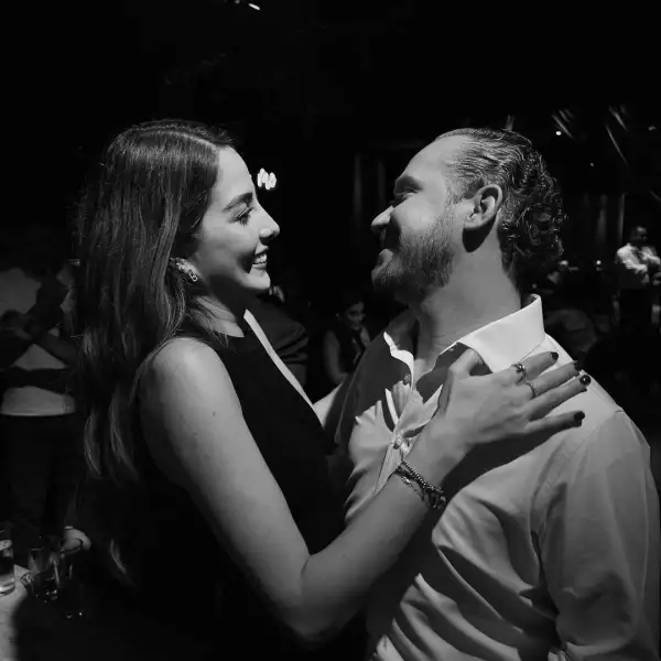 El político panista Santiago Taboada y su novia Fernanda Chávez