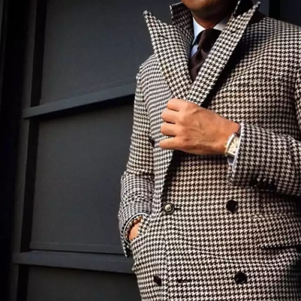 El nombre lo dice todo. Esta cuenta es para todos los hombres que buscan calidad y clase en todo lo que usan. Podrás encontrar trajes de todo tipo: con diferentes colores, texturas, formas, muchísi...