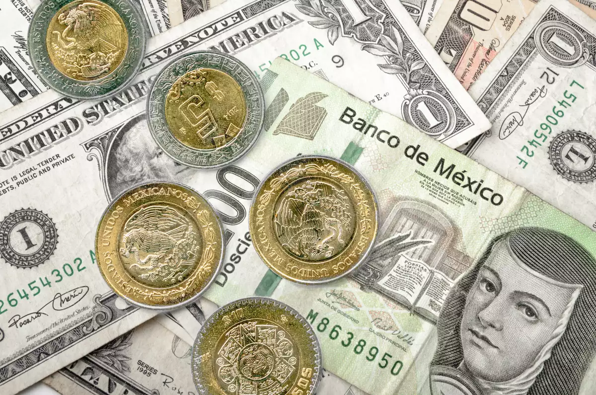Tipo de cambio amanece en 17.18 pesos por dólar
