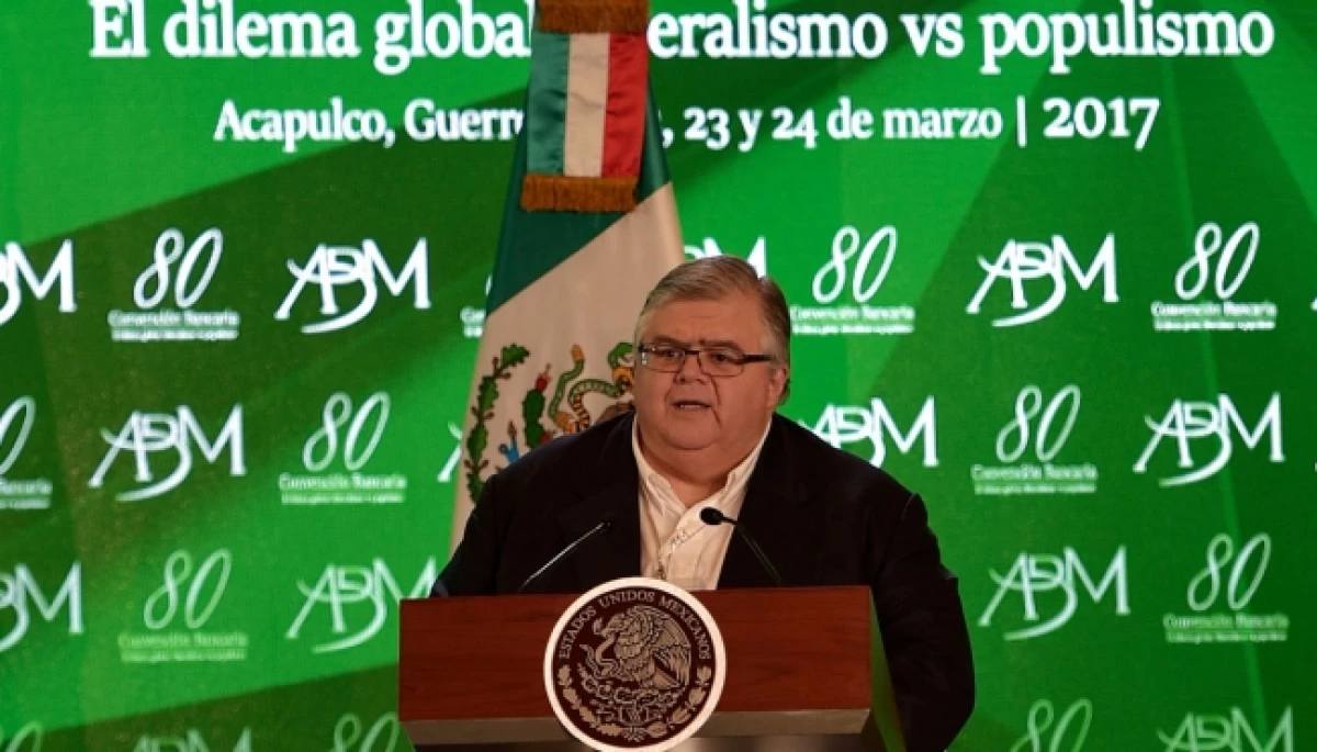 El primero en asistir a San Lázaro será el secretario de Hacienda y Crédito Público, Agustín Carstens Carstens. (Foto: Notimex)
