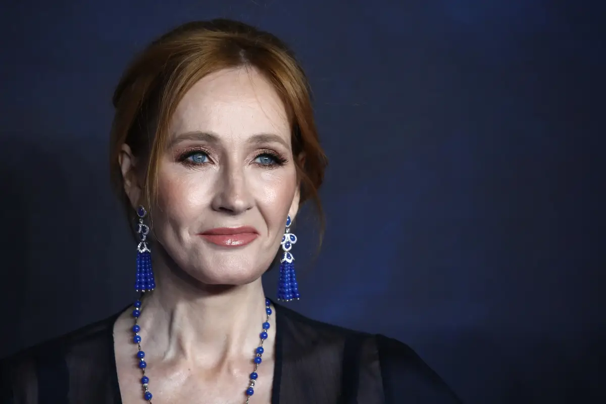 j.k.rowling-donacion-ucrania
