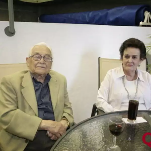 Lázaro Benavides, Ofelia Martínez