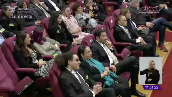 Invitados Lenia Batres