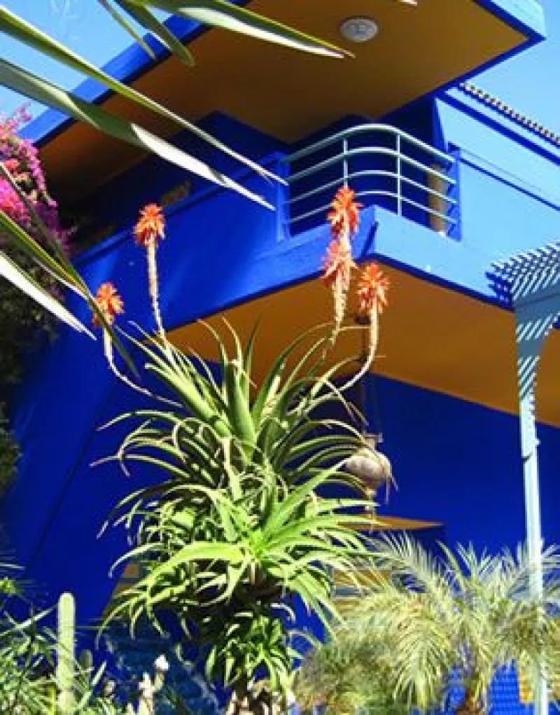 Este exótico y pintoresco lugar fue la fascinación del modisto francés y el lugar que designó para esparcir sus cenizas.