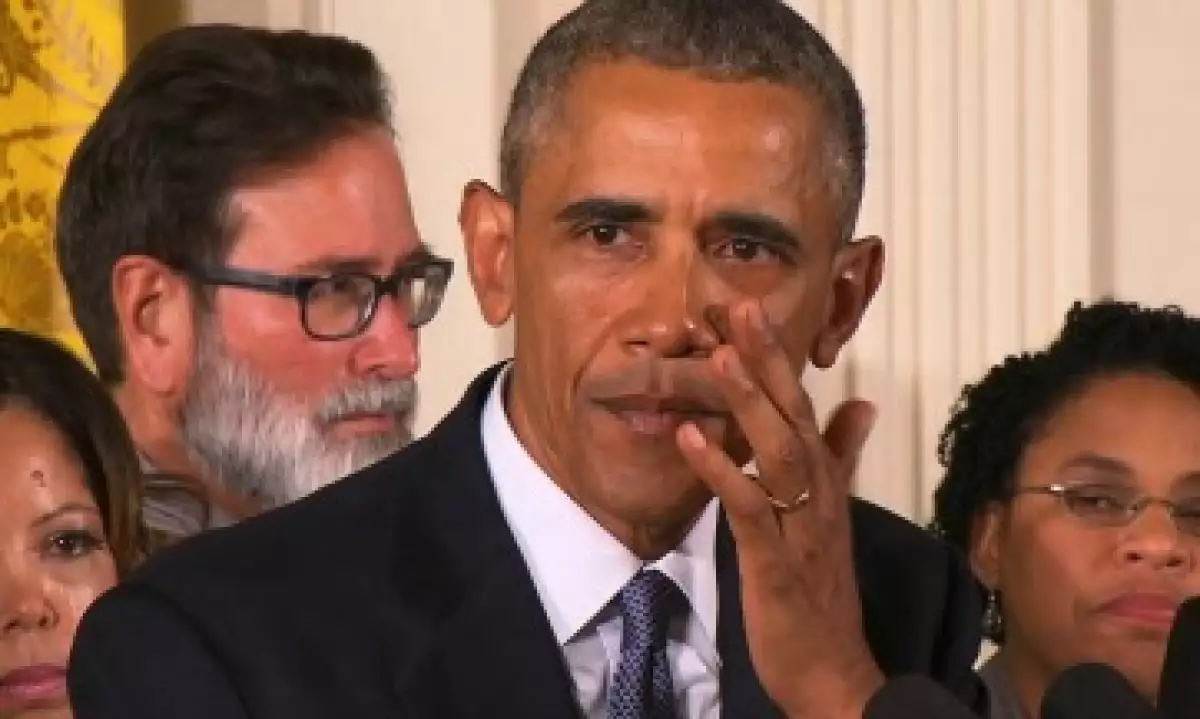 Es la segunda vez que el presidente de EU llora en público al referirse a la matanza de Sandy Hook (Foto: CNN)