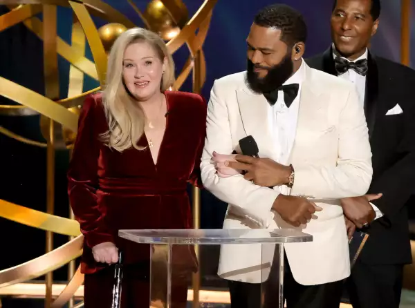 Christina Applegate en los Emmy Awards