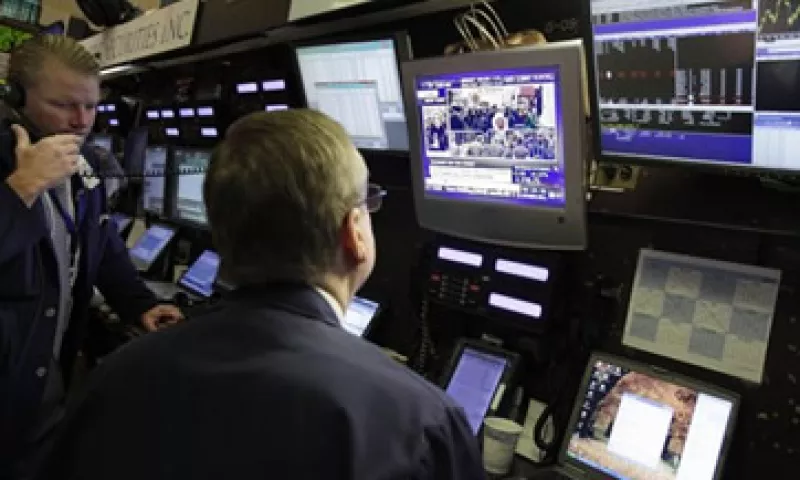 Los inversores en Wall Street confían en que los líderes europeos amplíen el fondo de rescates. (Foto: AP)