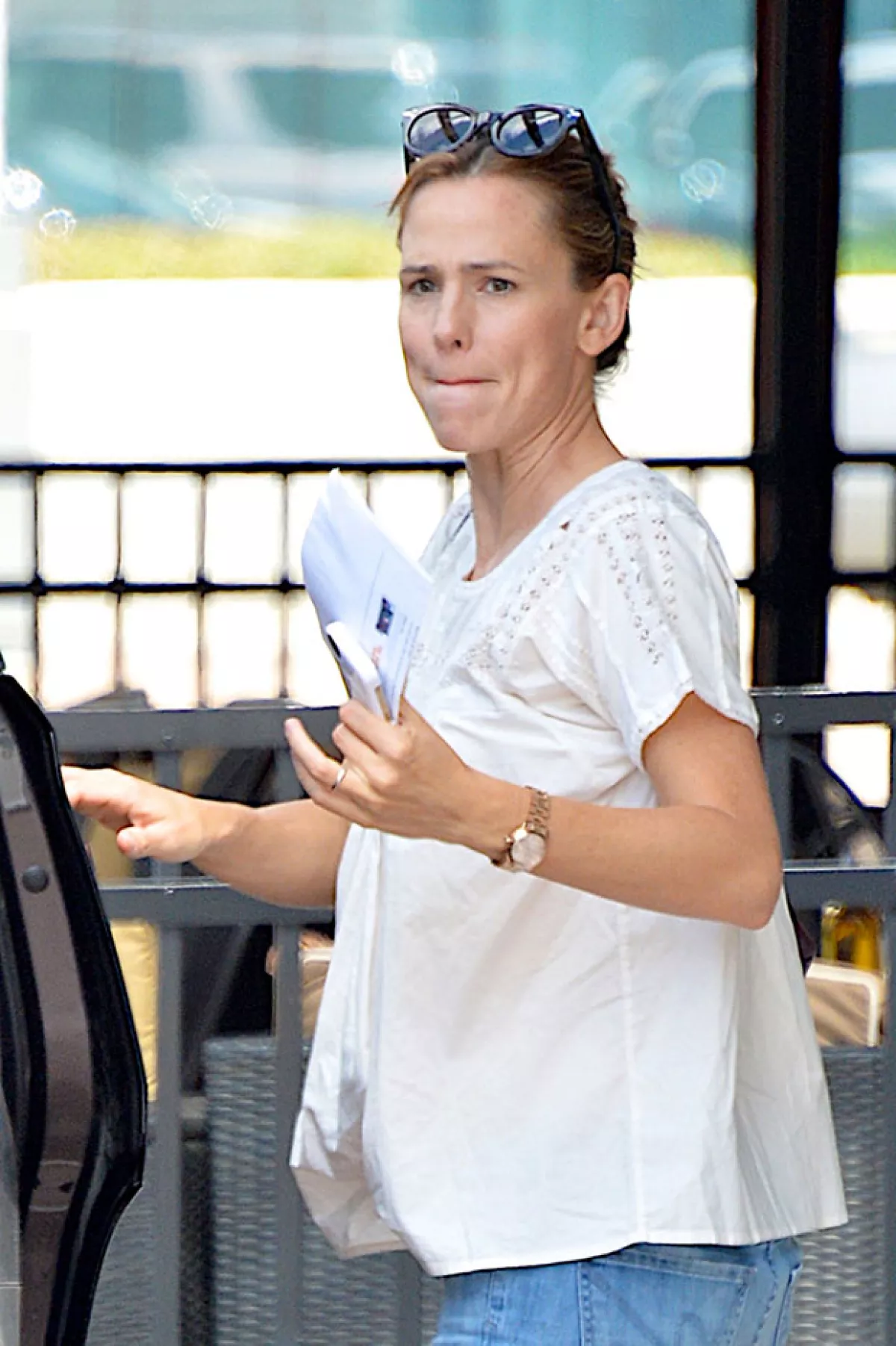 Al igual que Ben, Jennifer aún lleva su anillo.