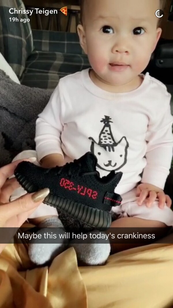 Chrissy Teigen, John Legend, Luna