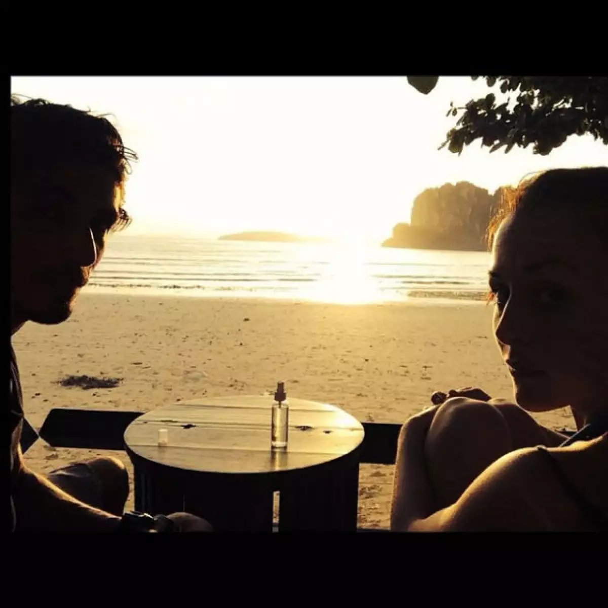 Zuria y Alberto disfrutaron de un romántico atardecer.