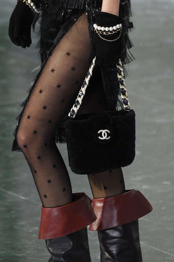 Chanel : Runway - Paris Fashion Week Womenswear Fall/Winter 2020/2021
