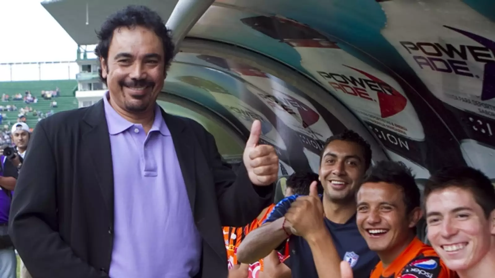 exfutbolista mexicano hugo sanchez