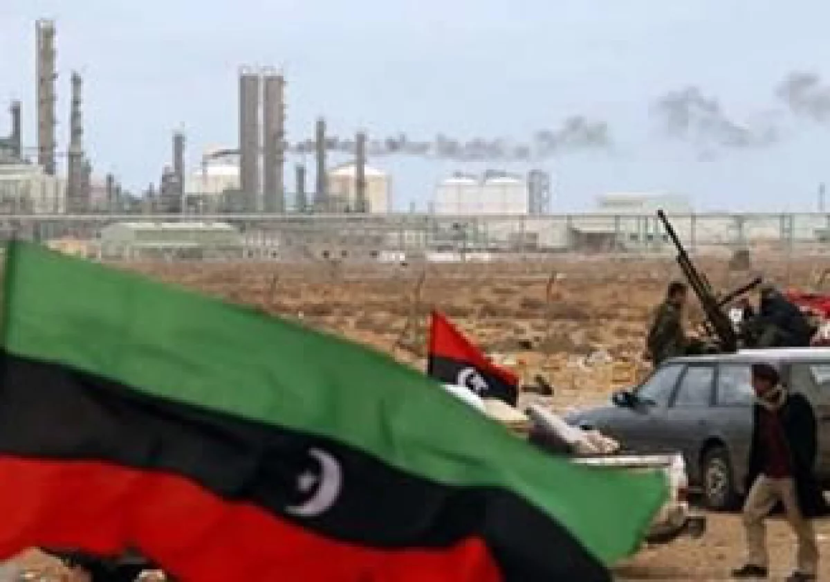 La violencia en Libia ahuyentó a trabajadores extranjeros y empleados libios de las petroleras. (Foto: reuters)