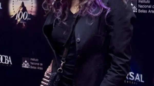 La cantante está nominada en la categoría Nuevo Artista. Actualmente promociona su tercer álbum, AV, una mezcla entre el rock y música electrónica. Mañana sabremos si logra ganar.