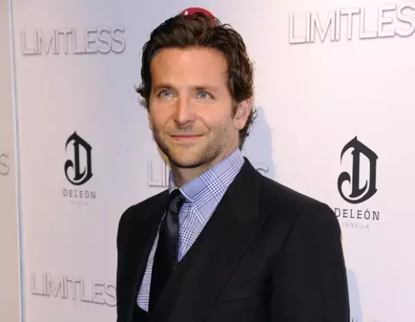 Bradley Cooper fue considerado por la revista People como el hombre vivo más sexy del 2011.