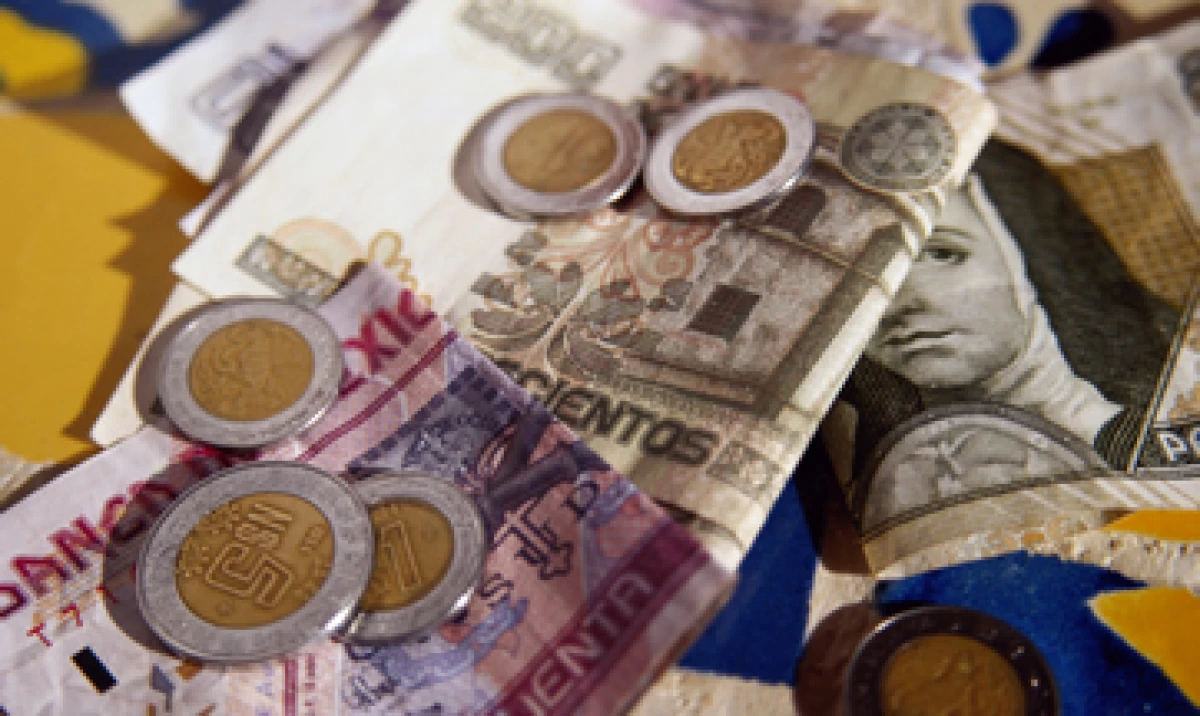 Un billete deja de tener valor cuando tiene leyendas políticas, comerciales o religiosas, precisó el Banco de México. (Foto: Getty Images)