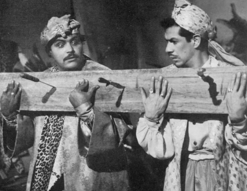 Quienes fueran la pareja de cómicos más famosos en México en la década de los 60 y que por mucho tiempo hicieron reír a varias familias, en realidad tenían una relación de envidia profesional.