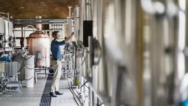 planta productora de cerveza