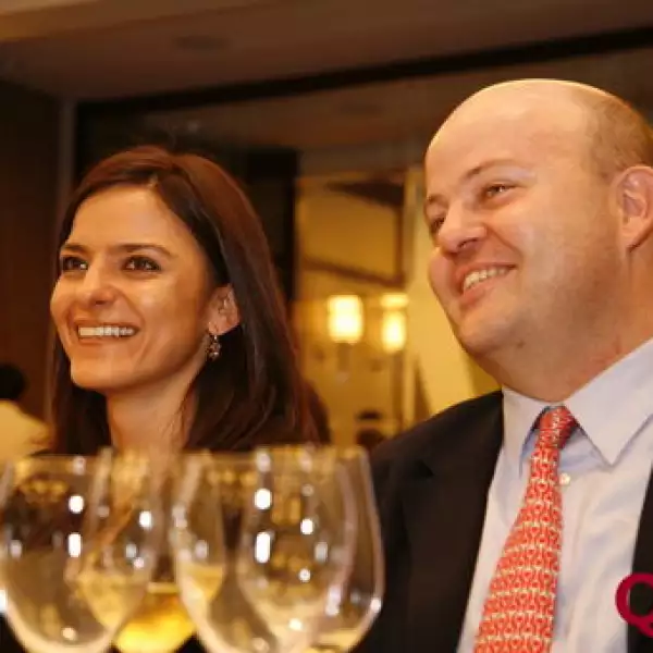 Carol Hanono, Carlos Arroyo