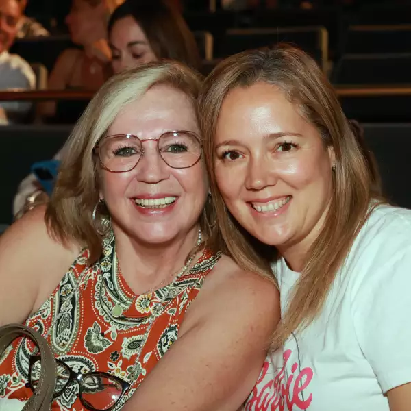 Laura Berrones y Laura Niño de Rivera 