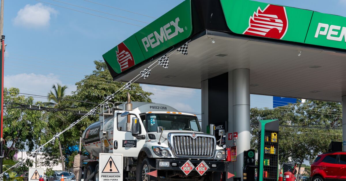 Meksika, dizelden aldığı vergide 5 peso indirim uyguluyor