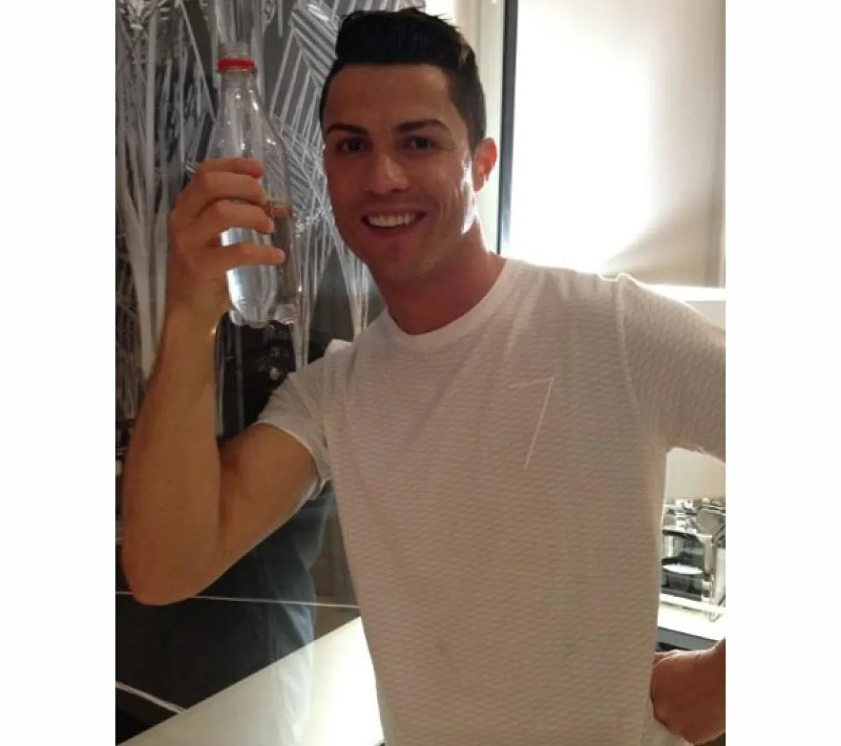 El futbolista Cristiano Ronaldo también publicó una imagen.