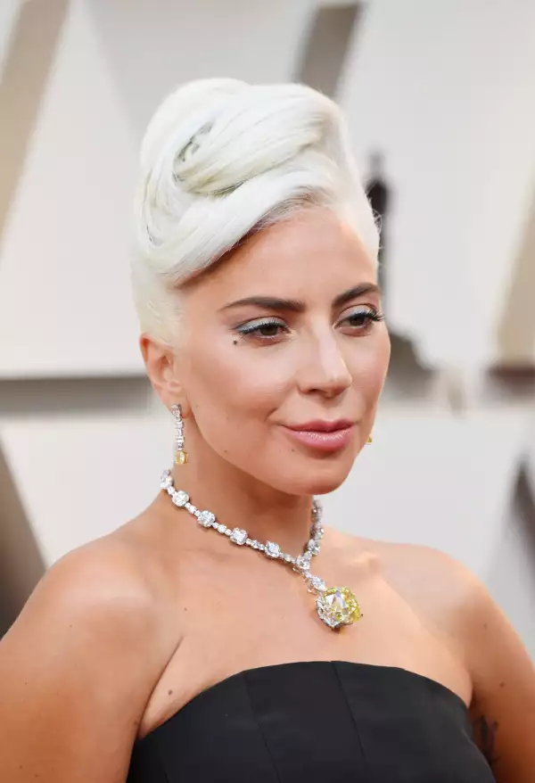 Lady Gaga con collar de Tiffany & Co.
