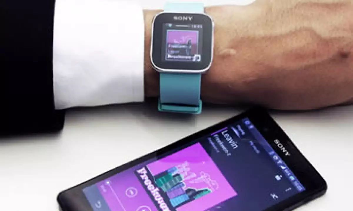 La mayoría de los smartwatches son extensiones del smartphone, como en el caso de Sony. (Foto: Getty Images)