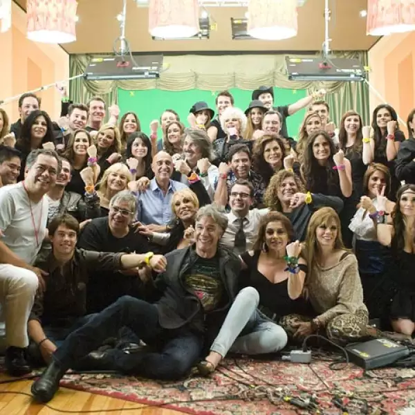 Cantantes, compositores, actores y conductores de todos los medios se unieron para ayudar a tener una mejor calidad de vida a las personas de bajos recursos.