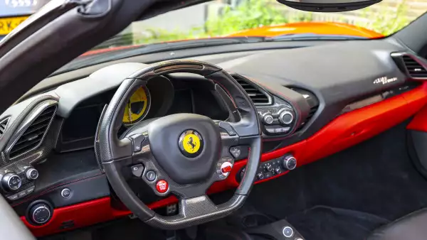 Ojo, entusiastas: Hot Wheels y Ferrari se unen en una nueva colección de autos