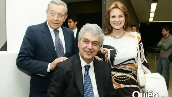 Reconocimiento Alfredo Elías Ayub