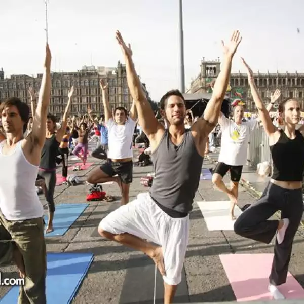 Yoga en el zocalo