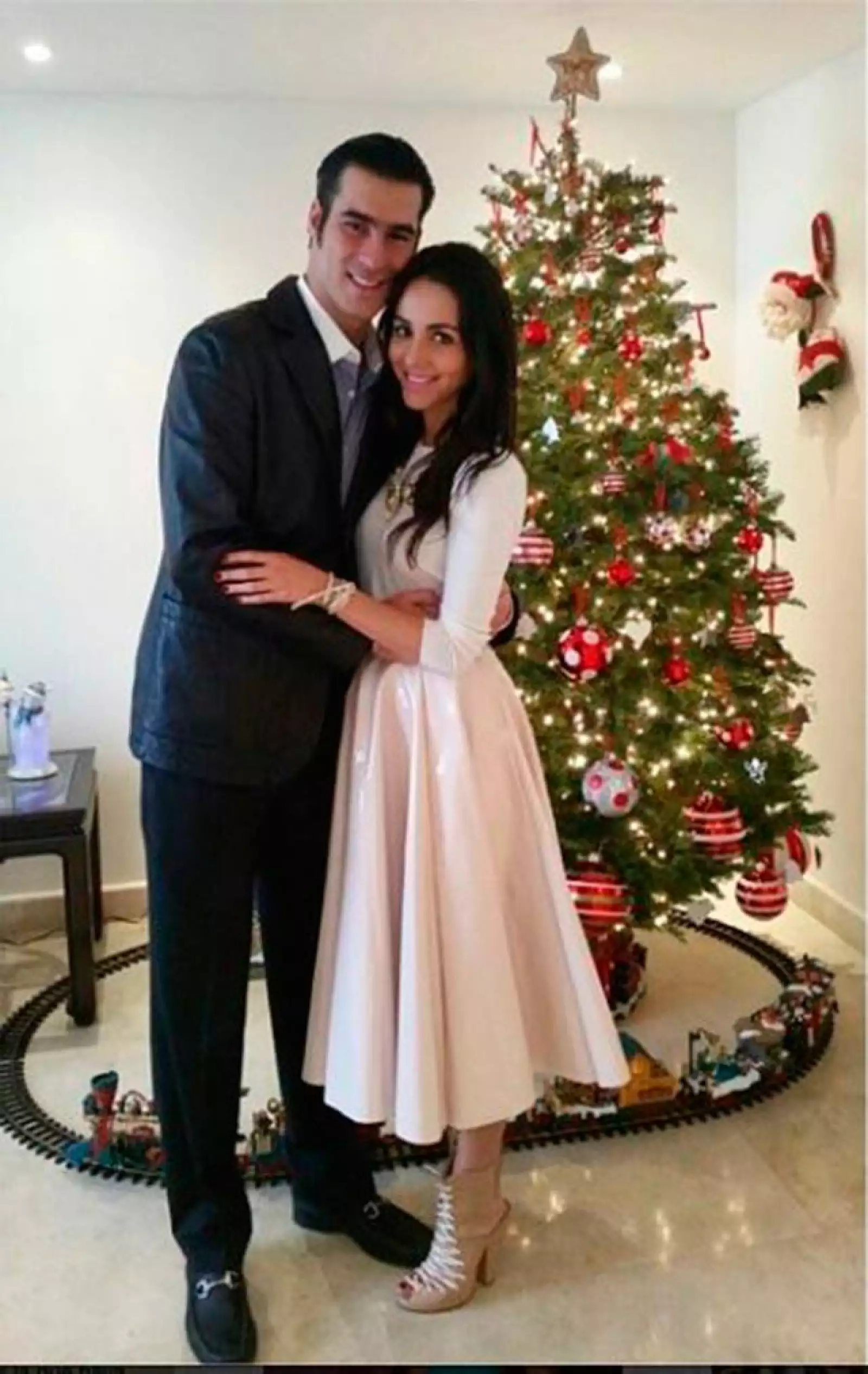 Chantal Torres deseó una feliz Navidad con esta romántica postal.