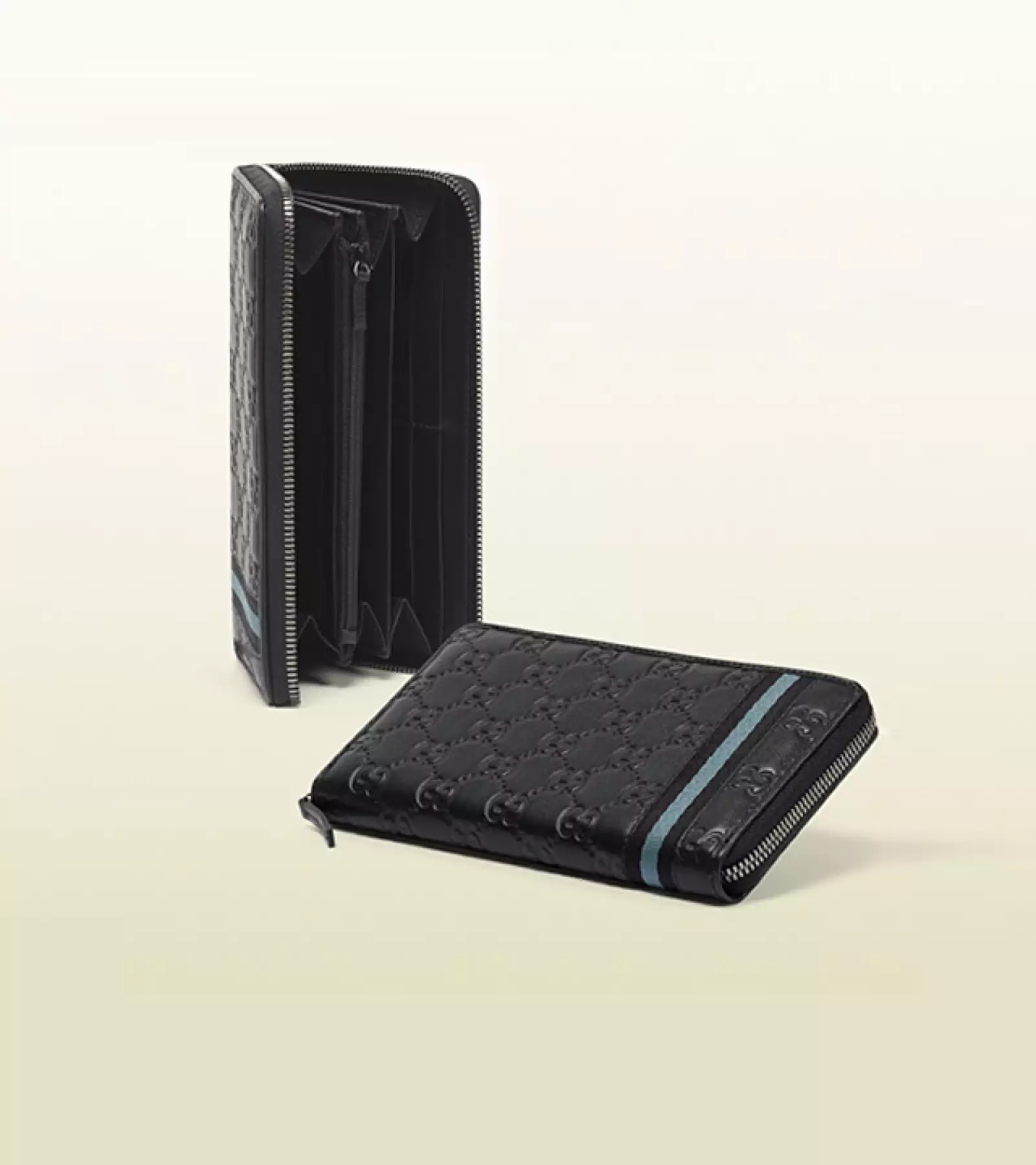 ¿Hay algo que grite elegancia más que una cartera? Esta es ideal porque le cabe todo. (Gucci, precio en punto de venta)