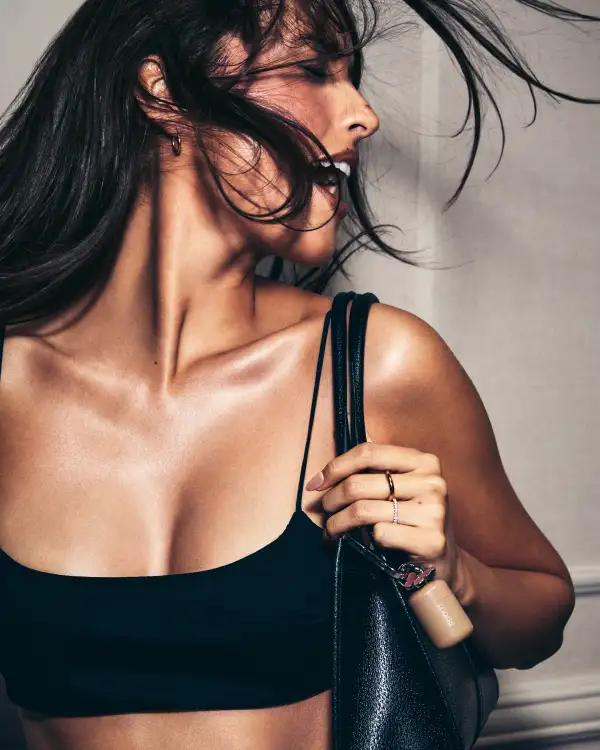 rhode colabora con Alexandra Saint Mleux