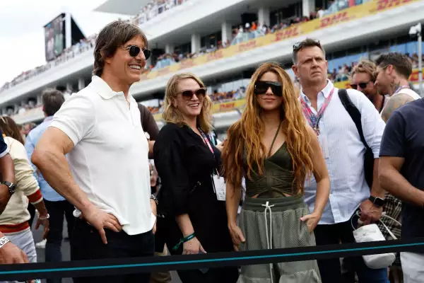 Shakira y Tom Cruise en el Gran Premio de Estados Unidos