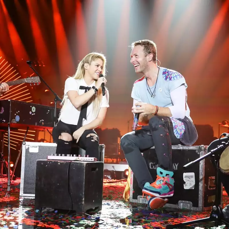 shakira-chris-martin.jpg