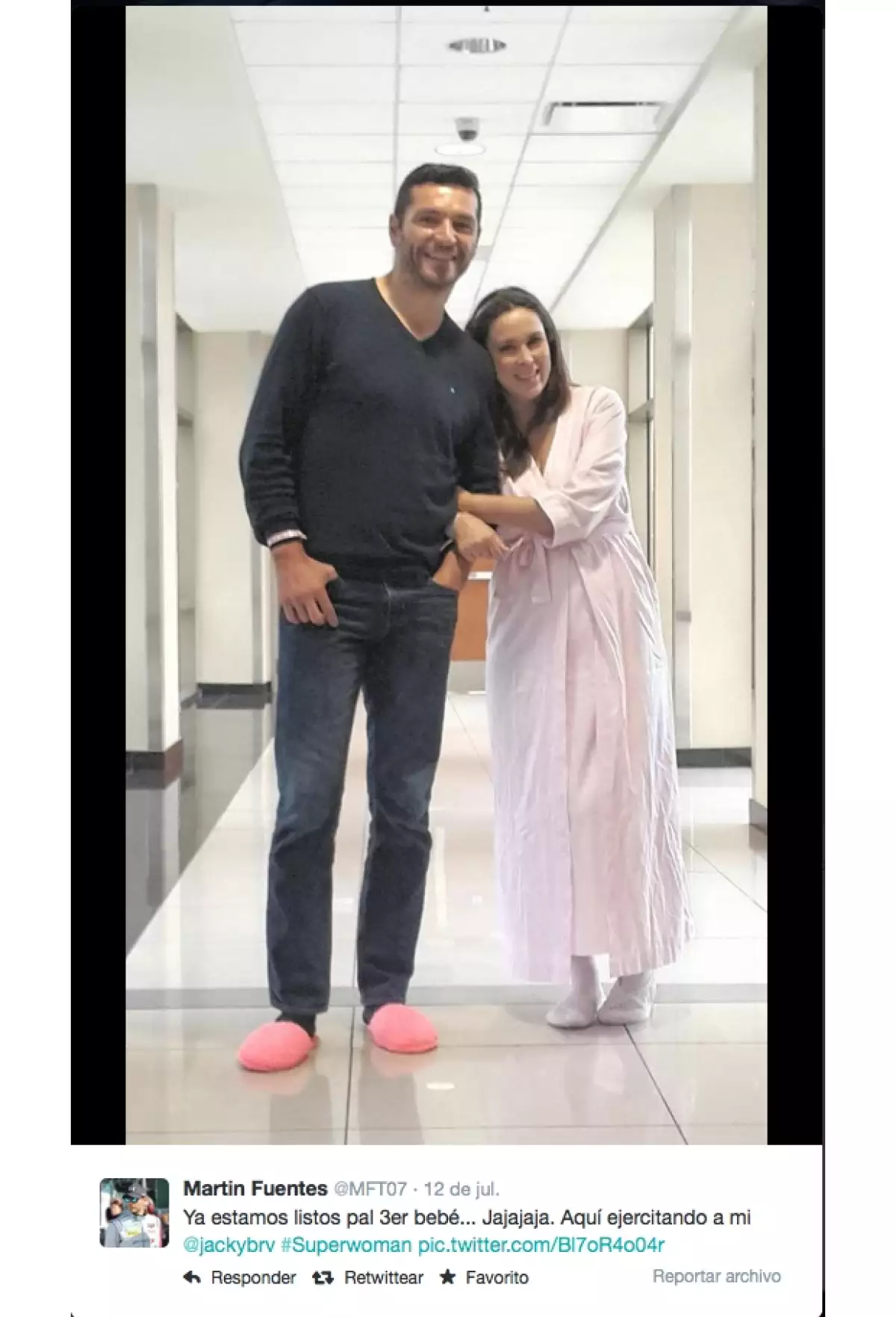 Esta fue la imagen que compartió Martín tras el nacimiento, el 9 de julio, de Carolina.