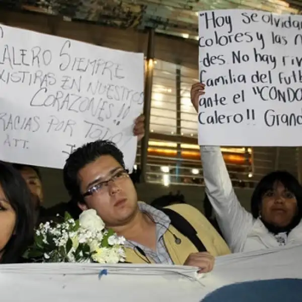 Aficionados y amigos despiden a Miguel Calero